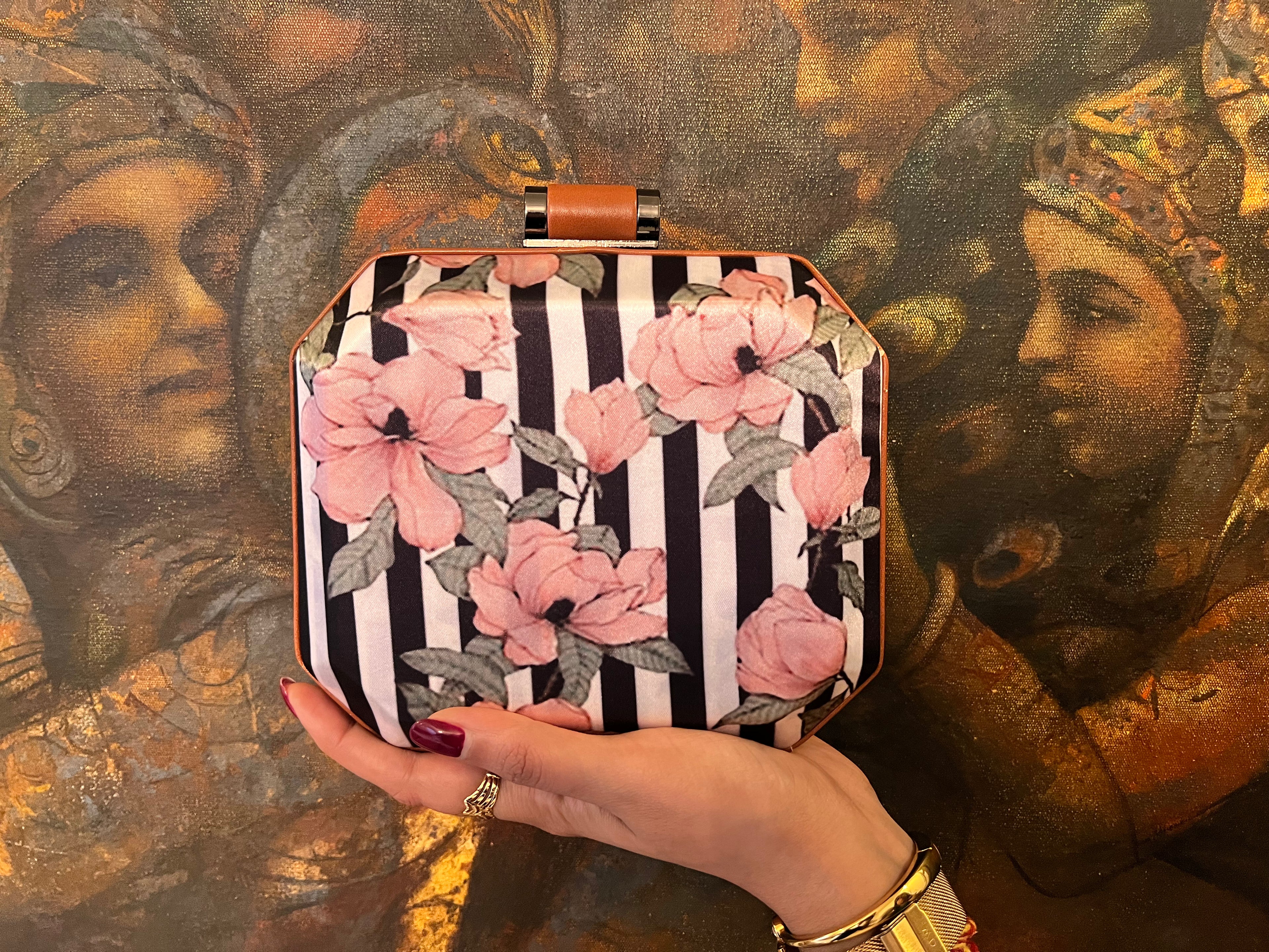 The Adira Elevated Clutch