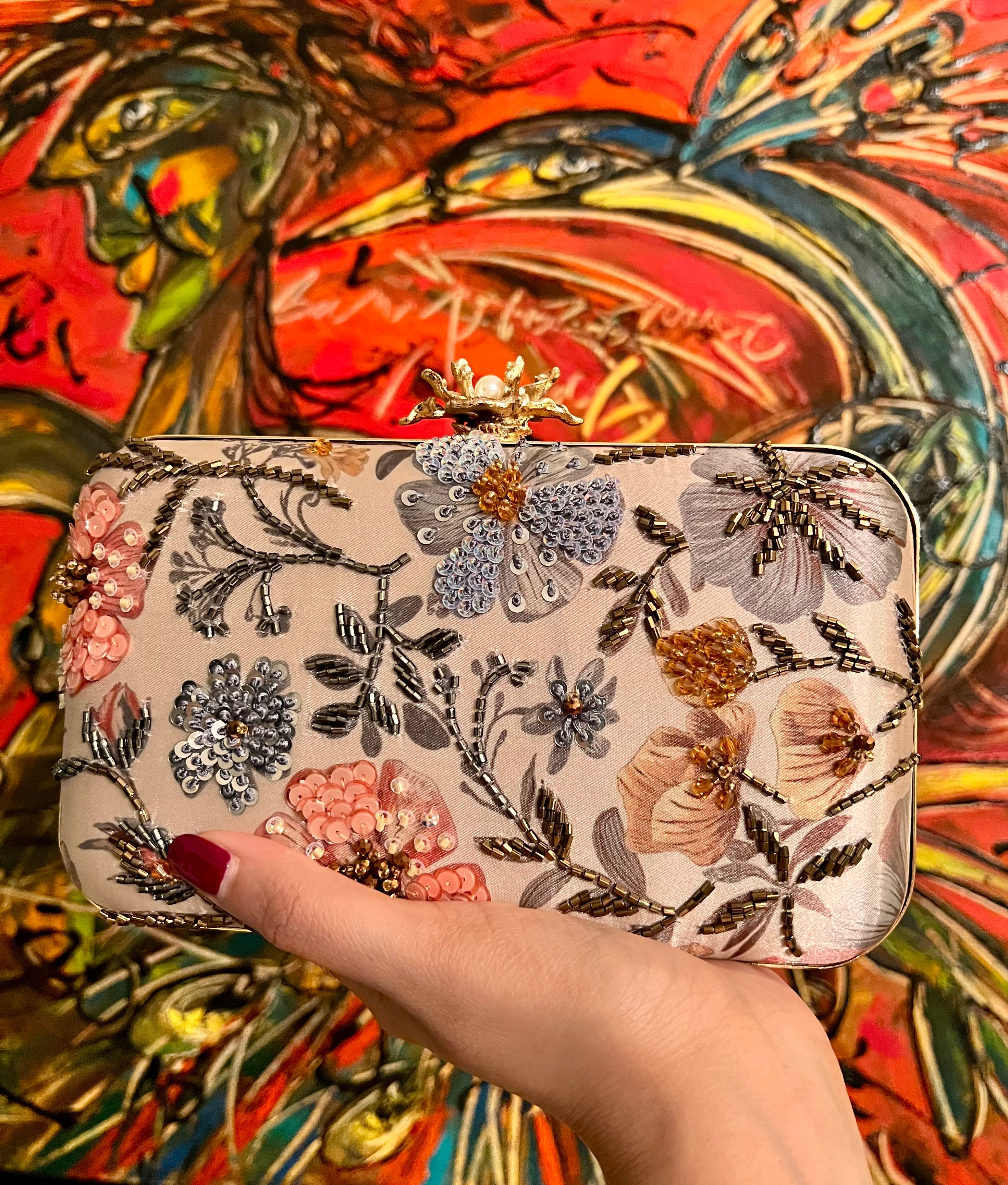 The Aurelia Grand Clutch
