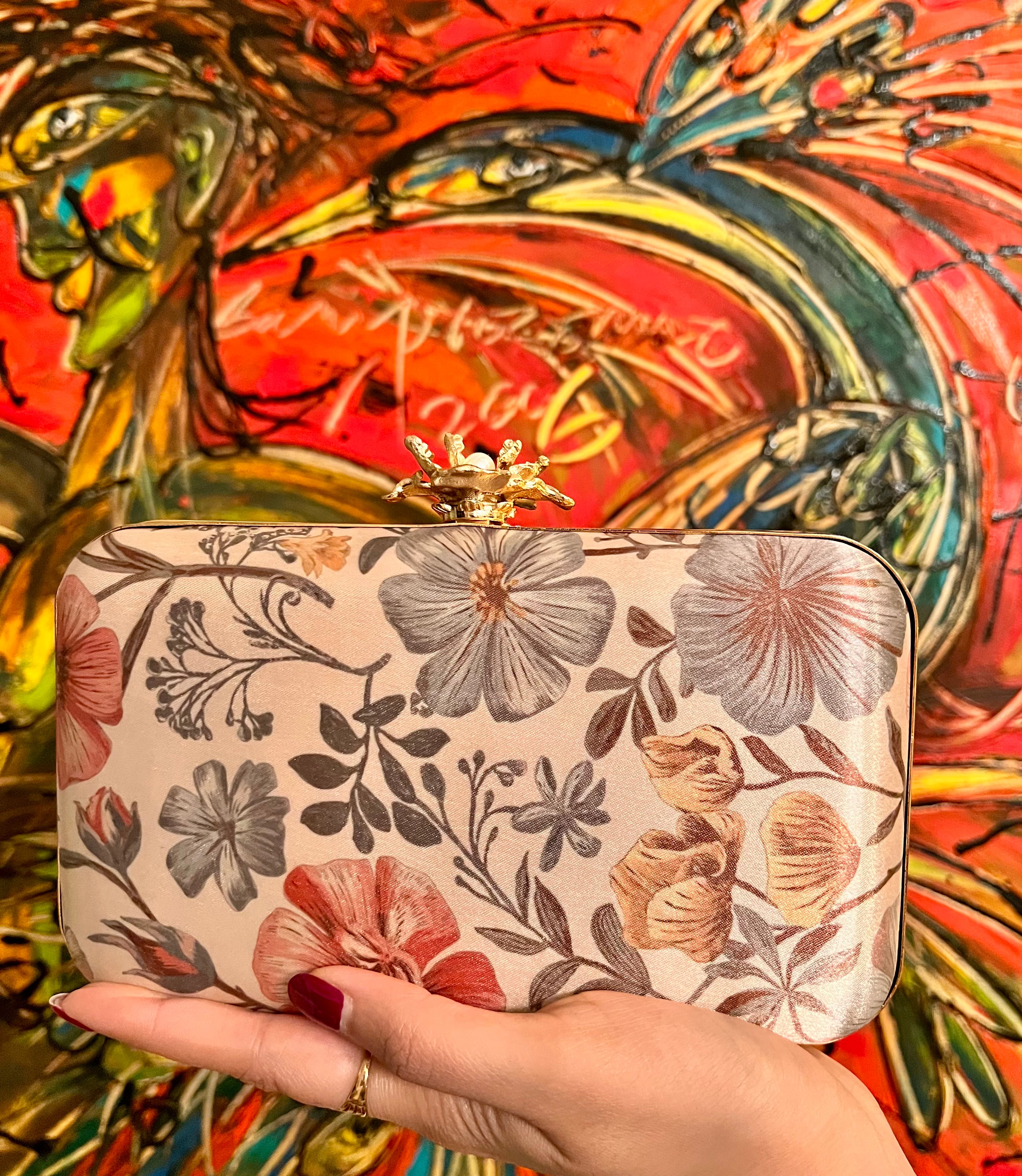 The Aurelia Grand Clutch