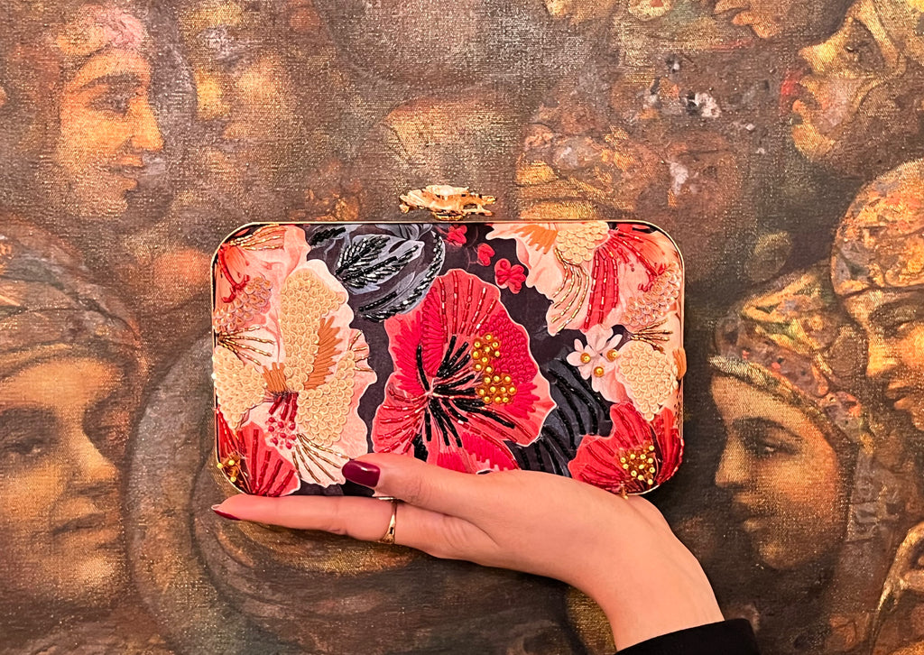 The Leona Luxe Clutch