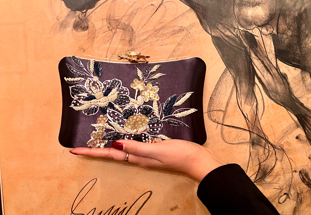 The Lyra Iconic Clutch