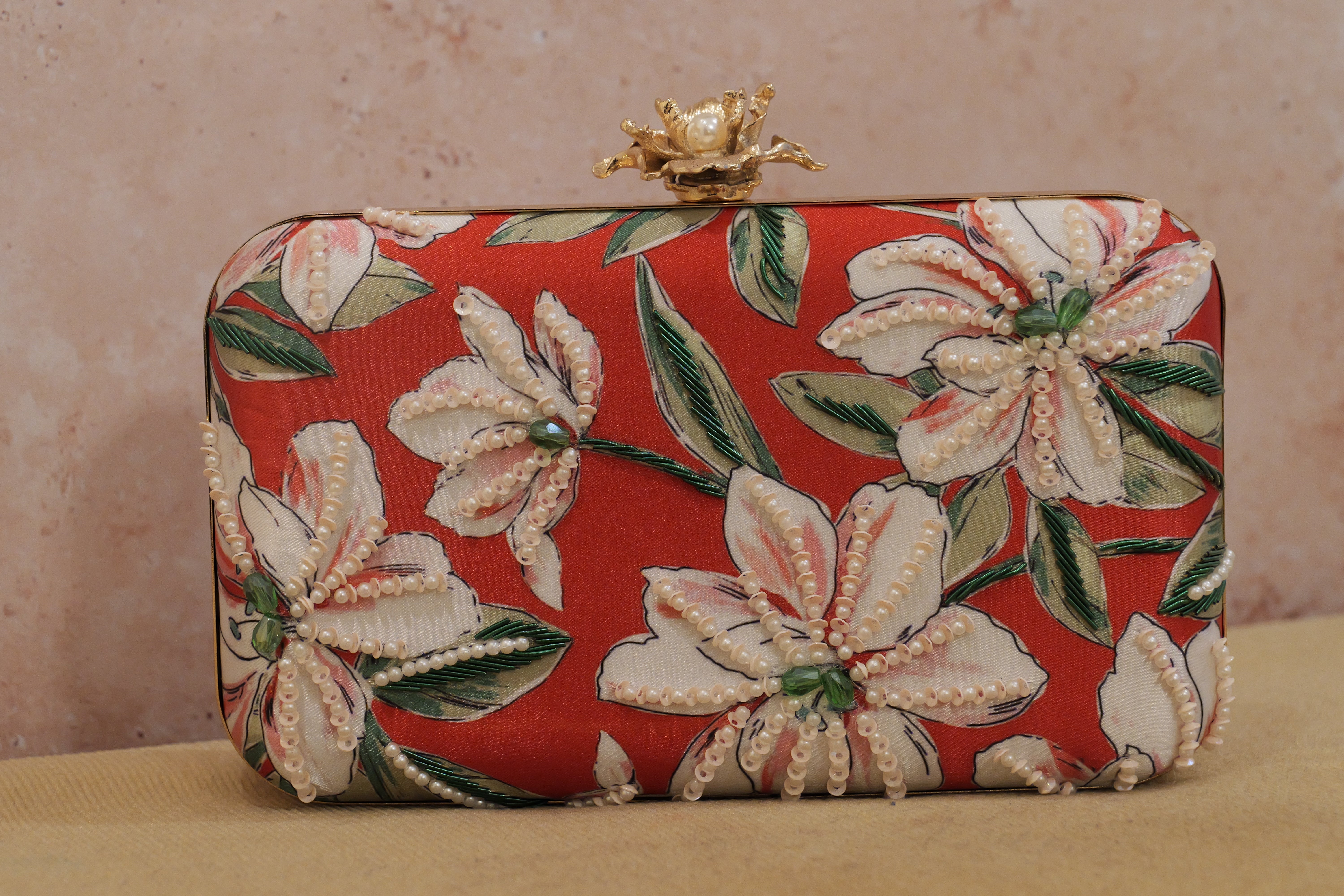 The Raya Modern Classic