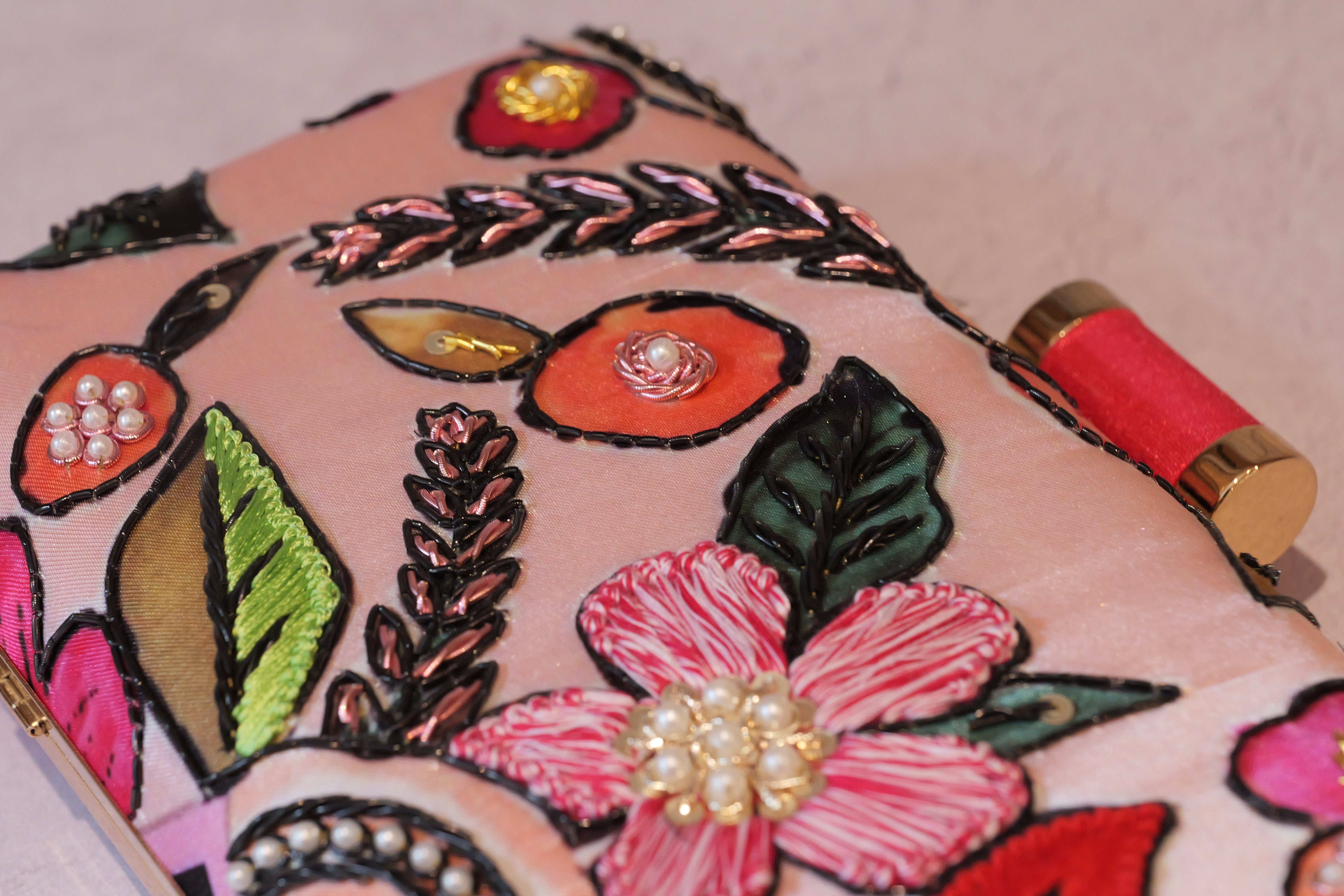 The Isla Icon Clutch