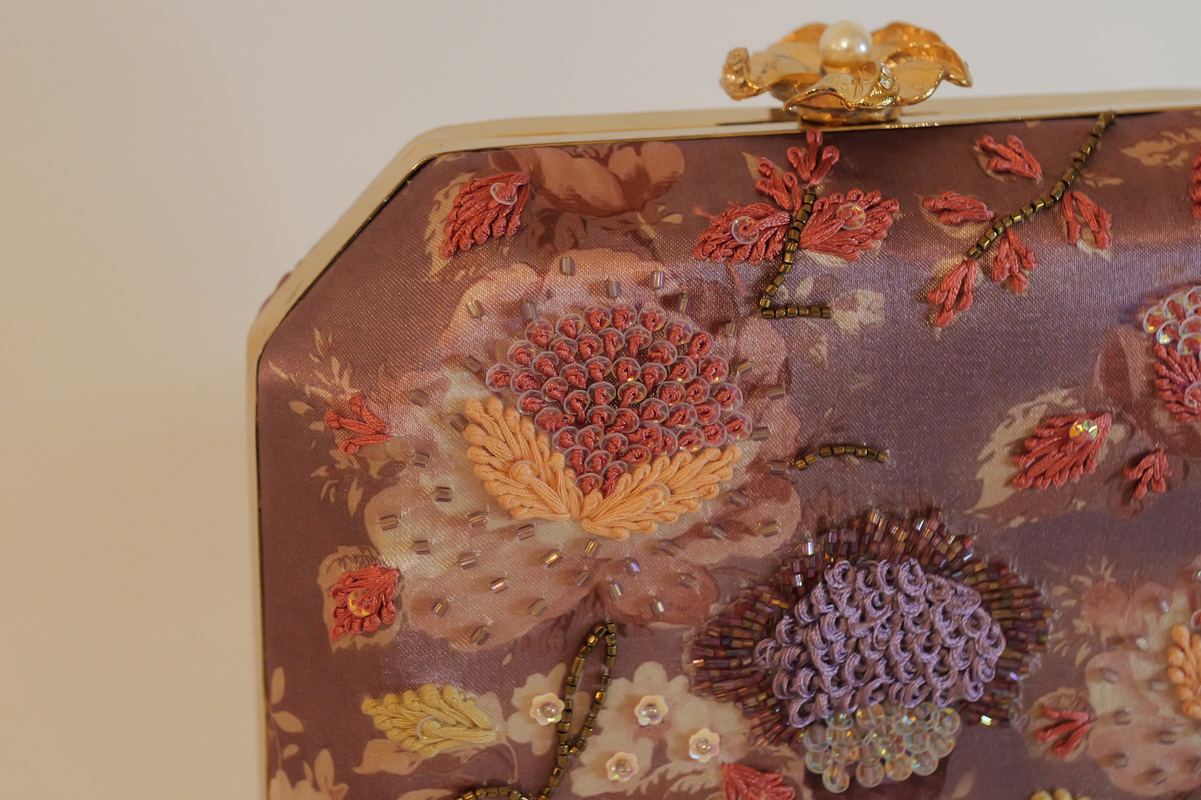 The Esmé Luxe Clutch