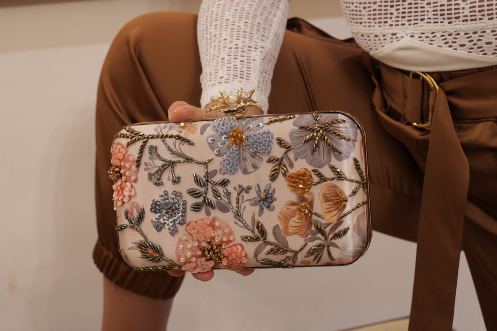 The Aurelia Grand Clutch