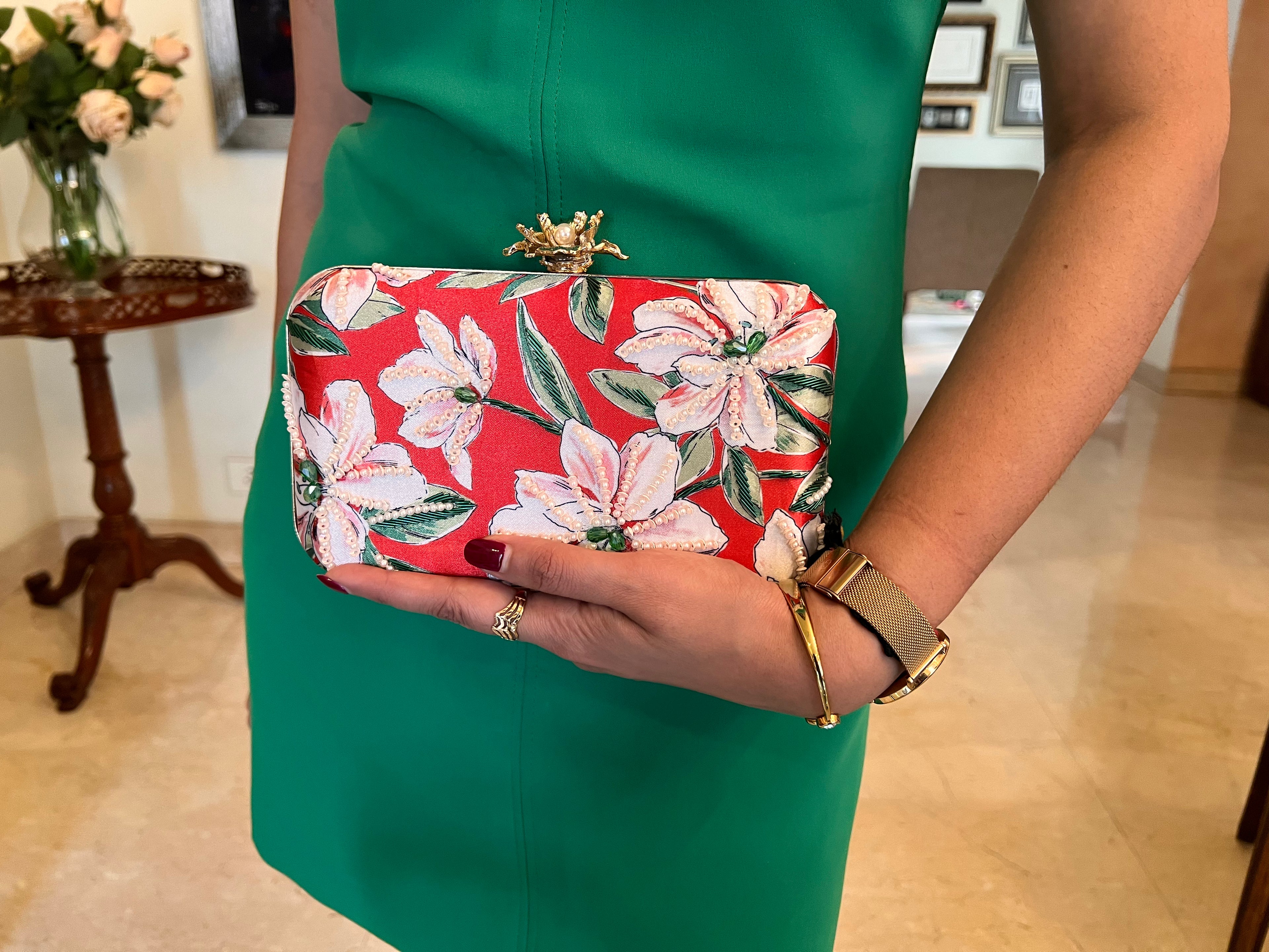 The Raya Modern Classic