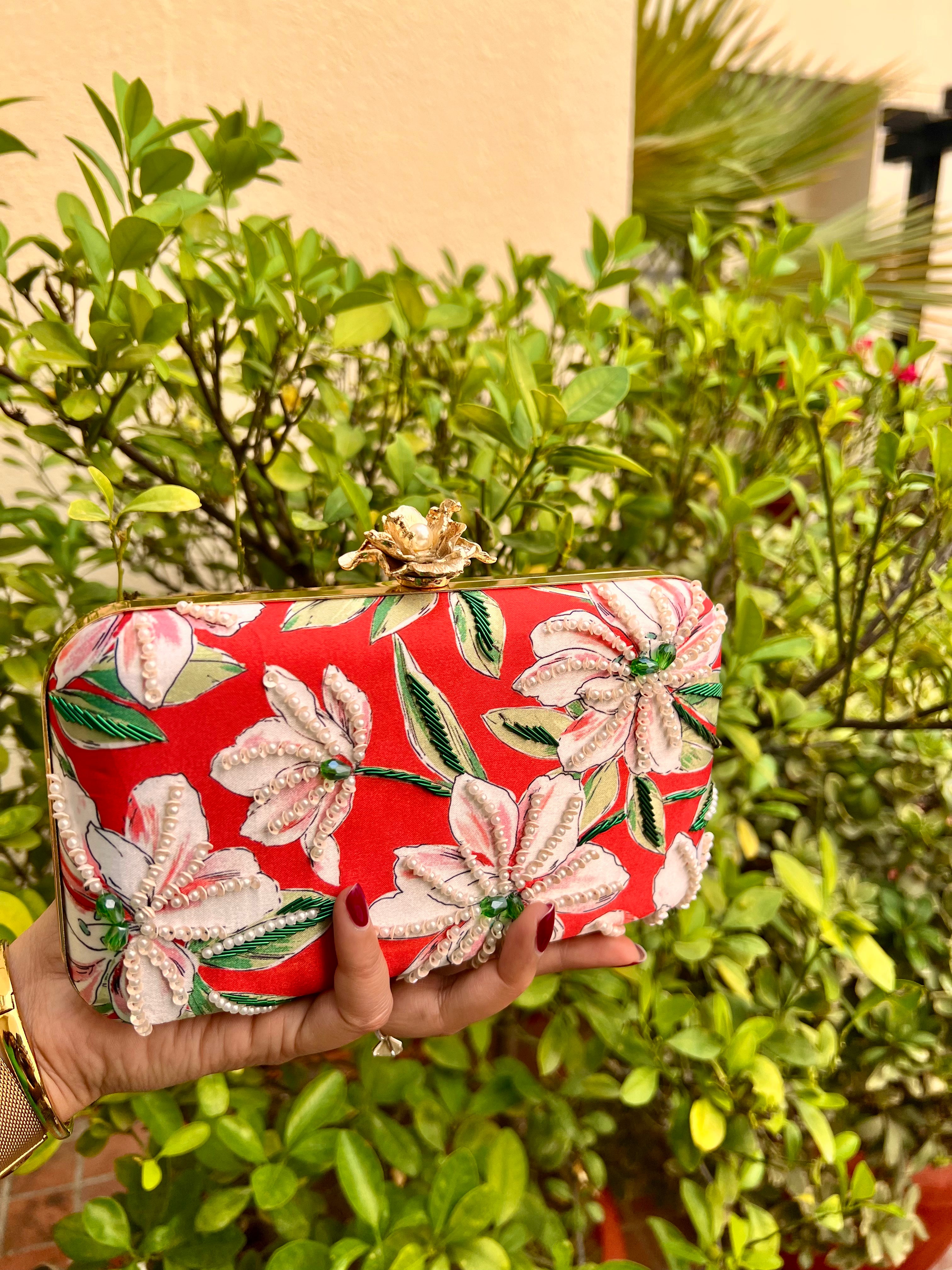 The Raya Modern Classic