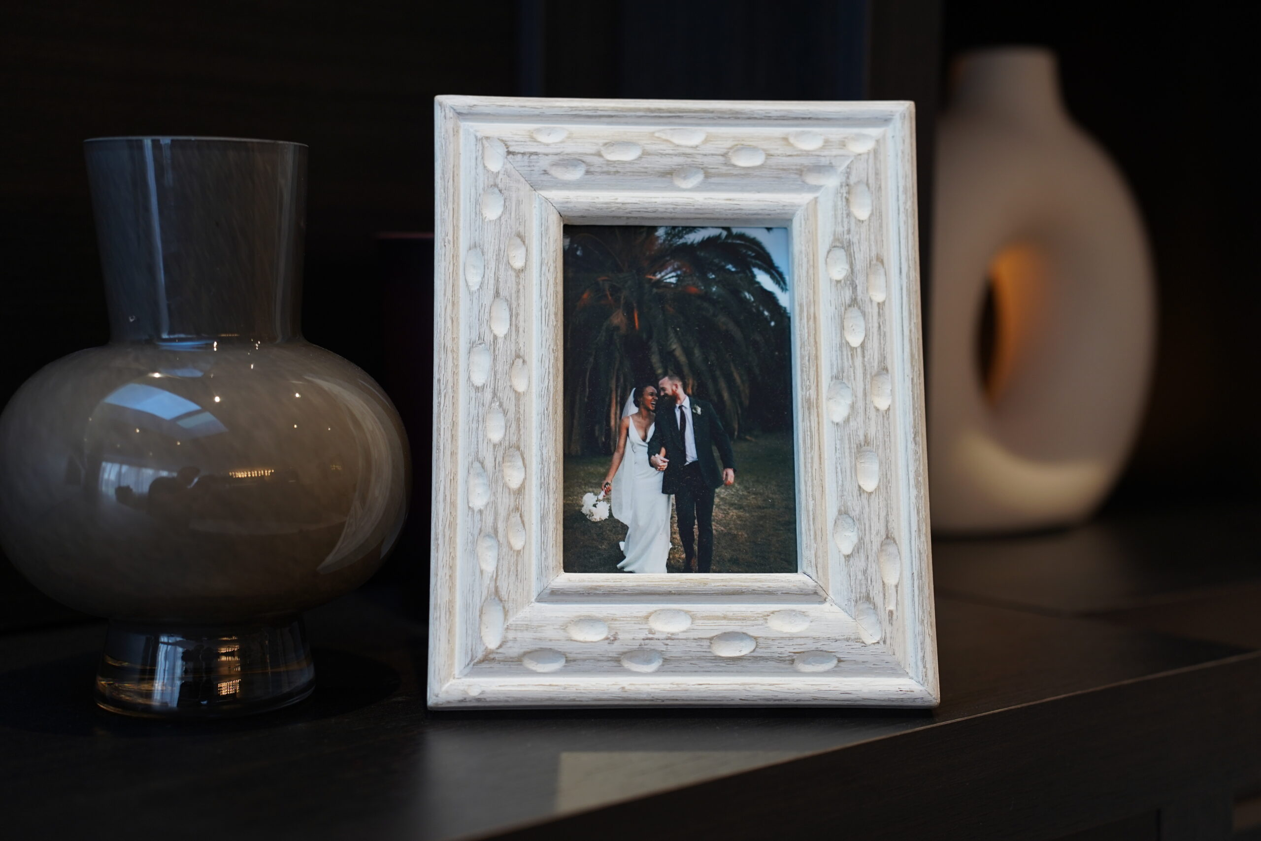 Ivory Haven - Rustic White Mango Wood Photo Frame